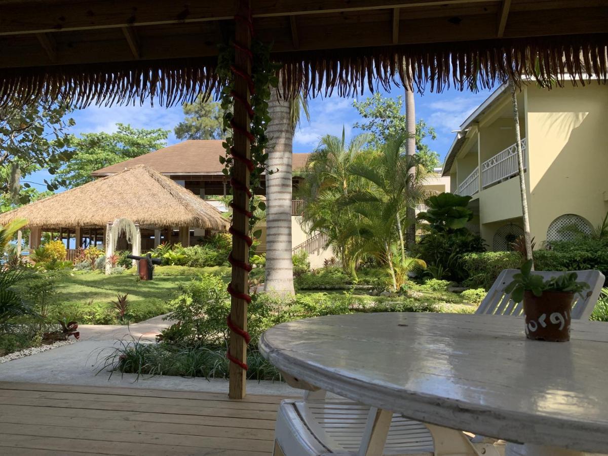 King Suite At Oceanview Resort In Jamaica - Enjoy 7 Miles Of White Sand Beach! Negril Exterior foto